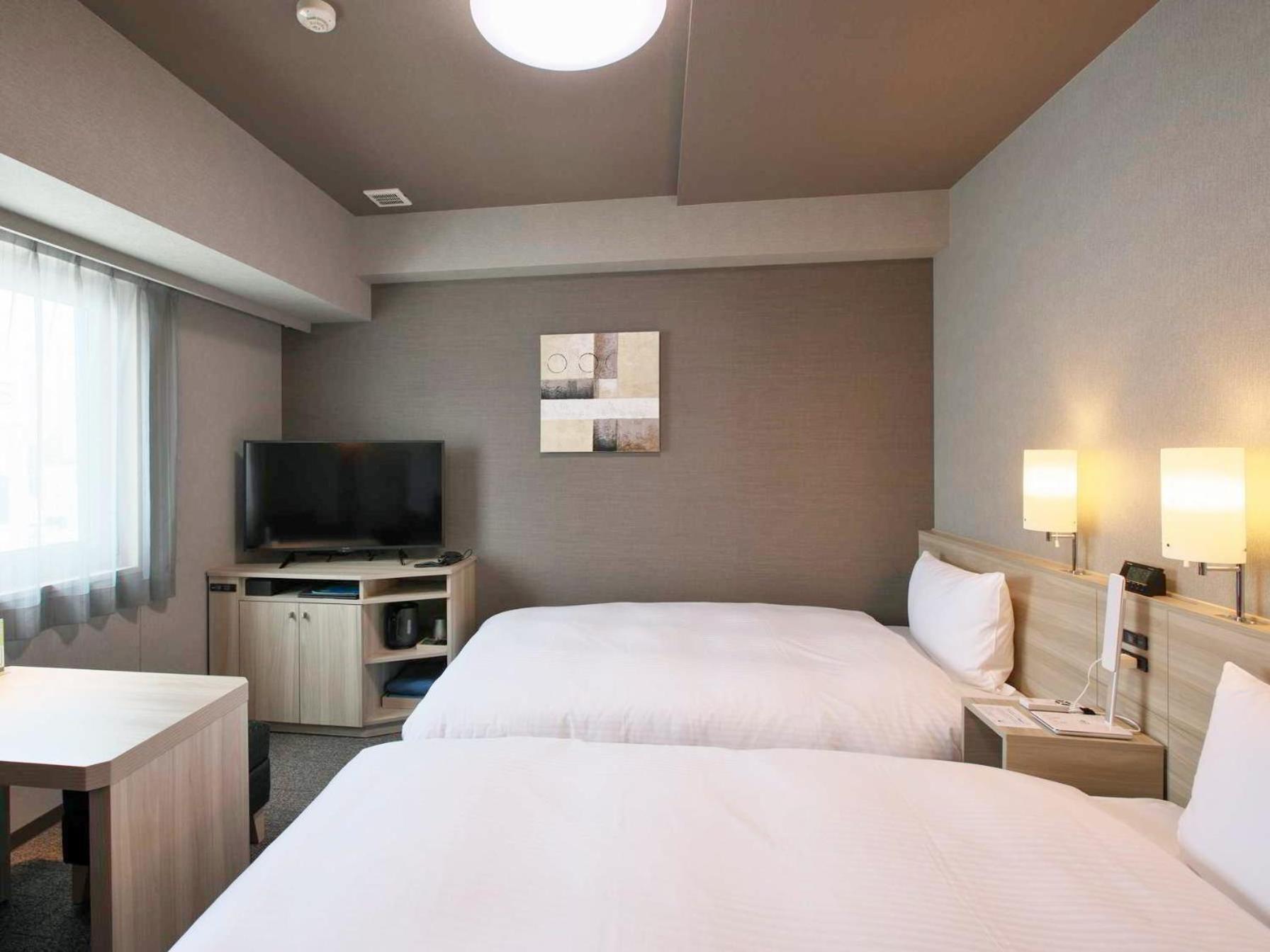 Hotel Route Inn Hiratsukaeki Kitaguchi Exterior photo